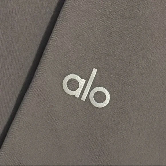 Alo Yoga  Leggings - Picture 3 of 4